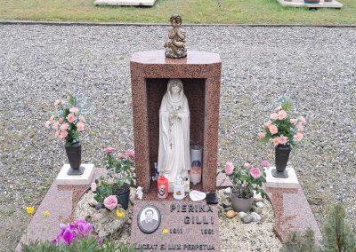 Tomba di Pierina Gilli